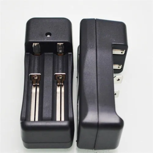 CARGADOR UNIVERSAL PARA BATERIAS CILINDRICAS AA/AAA DOS PUESTOS 5V JV-C2 - TIPO C