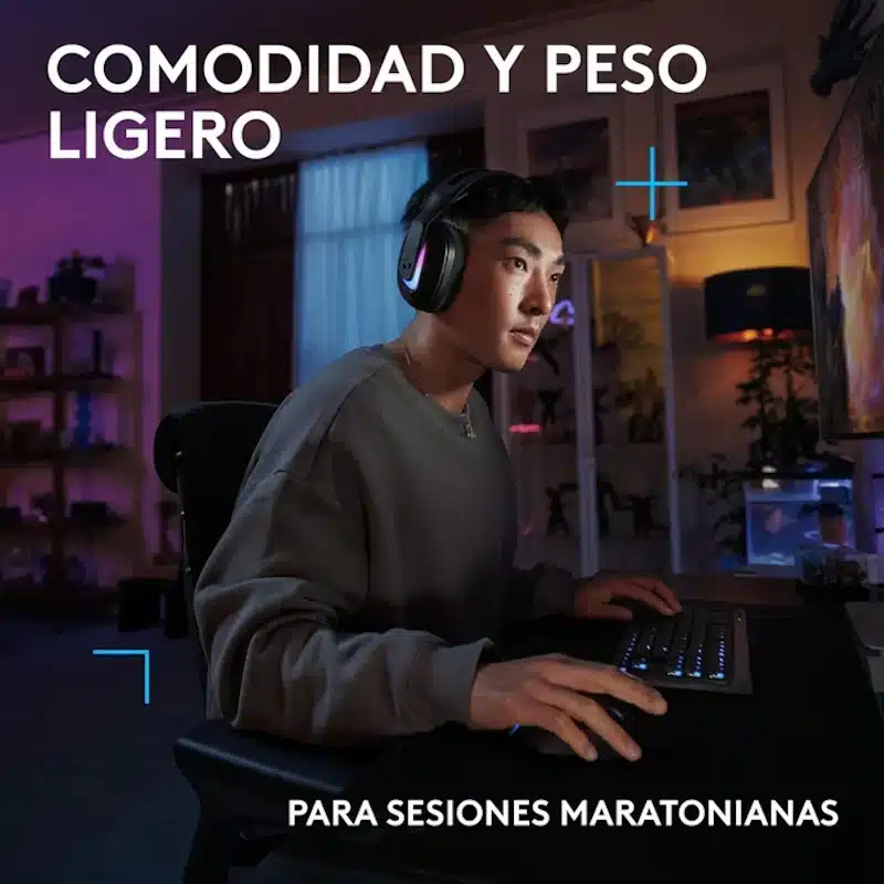 Gamer usando auriculares Logitech G522 LIGHTSPEED inalámbricos RGB durante partida PC